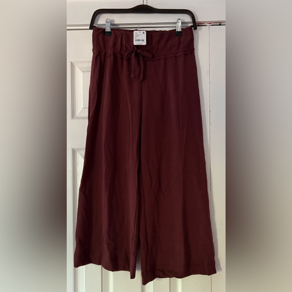 Free People Beach Maroon Cropped Gaucho Pants Size XS NWT - Picture 3 of 8